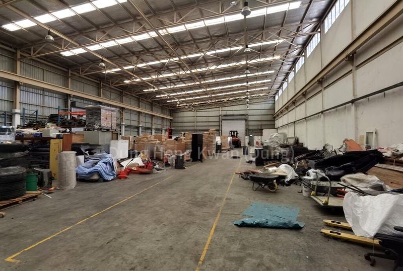 Factory / Workshop (B2) for Rent:  10m Ceiling - Standalone - Direct Access - Image 1