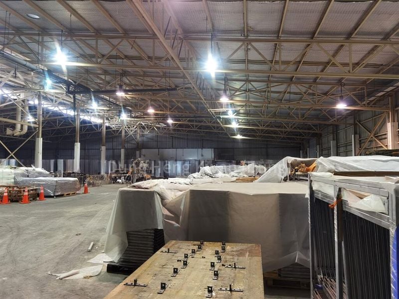 Factory / Workshop (B2) for Rent:  10m Ceiling - Standalone - Direct Access - Image 2