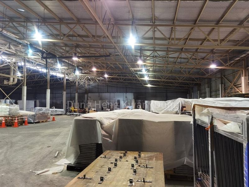 Factory / Workshop (B2) for Rent:  10m Ceiling - Standalone - Direct Access - Image 4