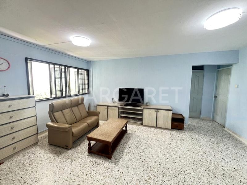 4 Room (4NG) HDB for Rent in  573 Ang Mo Kio Avenue 3 - Image 1
