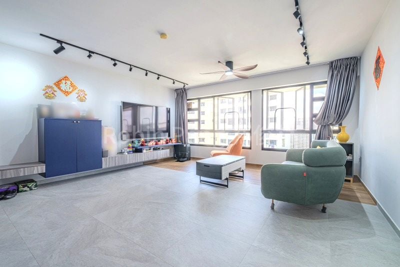 5 Room (5A) HDB for Sale in  463A Bukit Batok Street 41 - Image 2