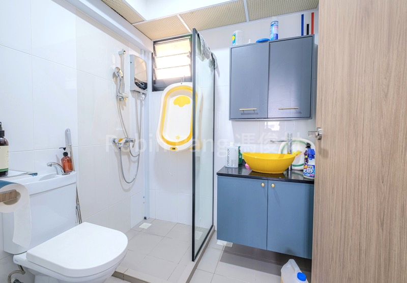 5 Room (5A) HDB for Sale in  463A Bukit Batok Street 41 - Image 10