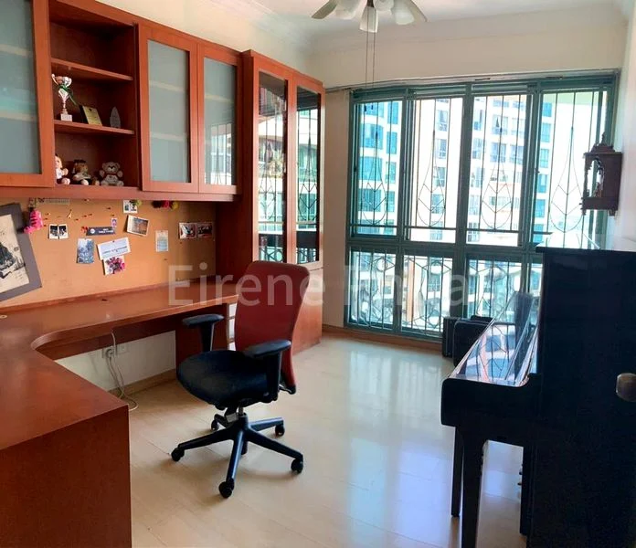 4 Bed Condo for Rent in  Yew Mei Green - Image 6