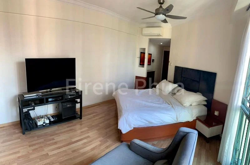 4 Bed Condo for Rent in  Yew Mei Green - Image 5