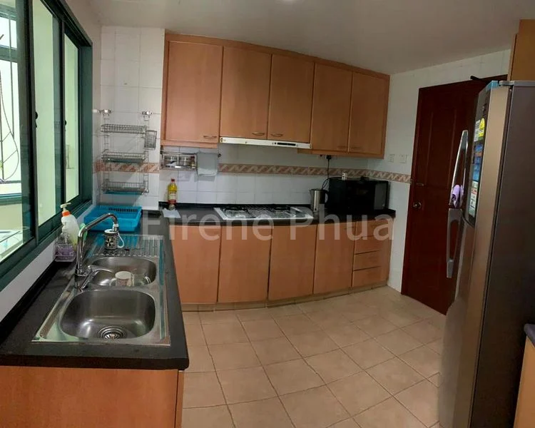 4 Bed Condo for Rent in  Yew Mei Green - Image 7