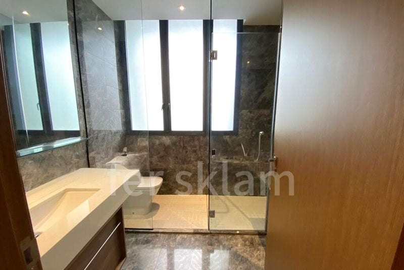 4 Bed Terraced House (Landed) for Rent in  Alana - Image 6