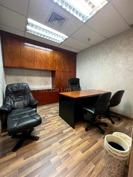 Office for Rent: Textile Centre - Image 3