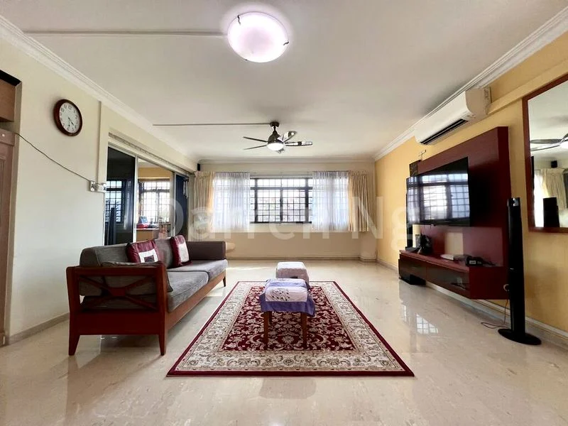 Executive HDB for Sale in  134 Pasir Ris Street 11 - Image 2