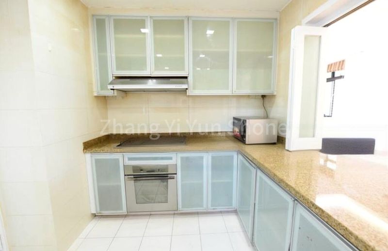 4 Bed Condo for Rent in  Spring Grove - Image 8