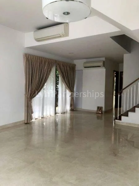 5 Bed Cluster House (Landed) for Sale in  Eastrees - Image 1