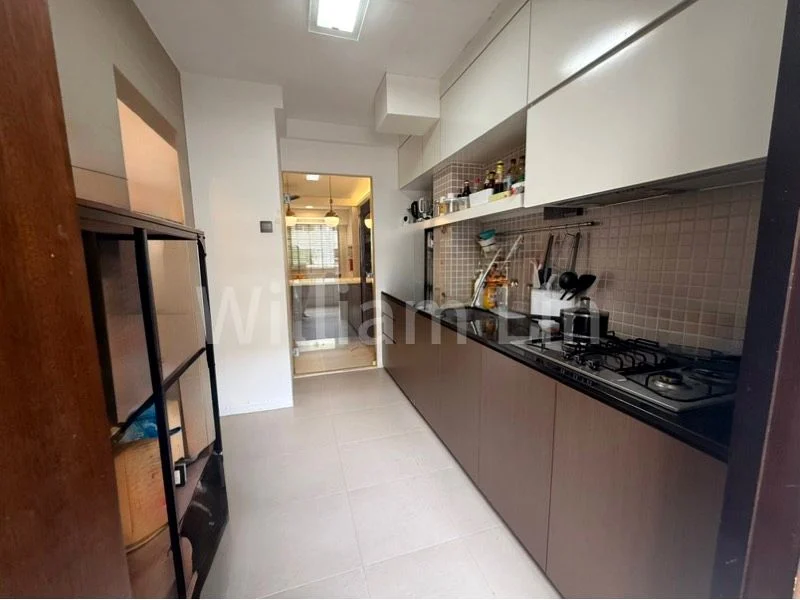 Maisonette HDB for Sale in  229 Simei Street 4 - Image 6