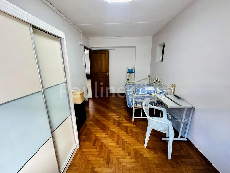 5 Room (5I) HDB for Rent in  268 Toh Guan Road - Image 4