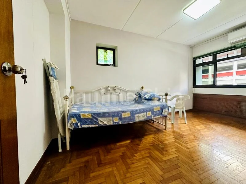 5 Room (5I) HDB for Rent in  268 Toh Guan Road - Image 3
