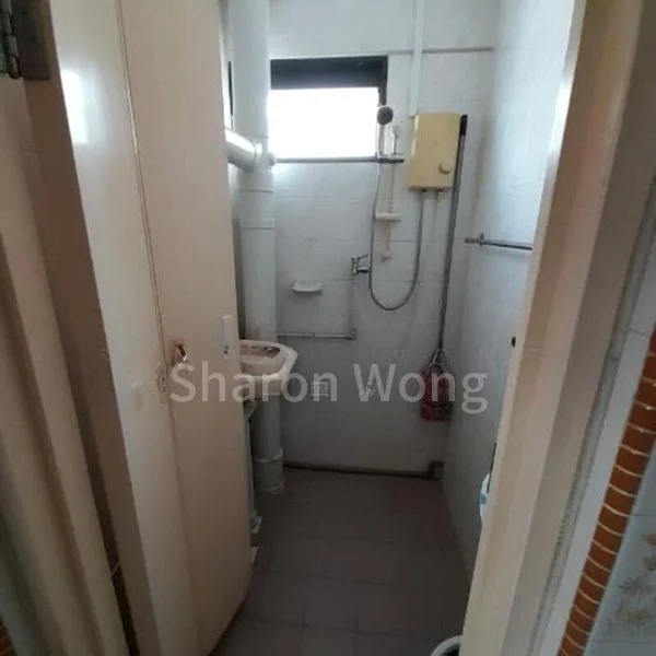3 Room (3I) HDB for Rent in  119 Bukit Merah View - Image 1