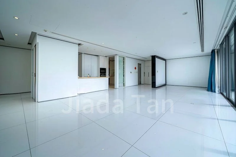 4 Bed Condo for Rent in  Oxley Residence - Image 16