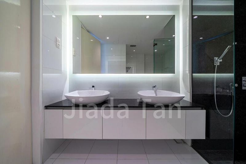 4 Bed Condo for Rent in  Oxley Residence - Image 7