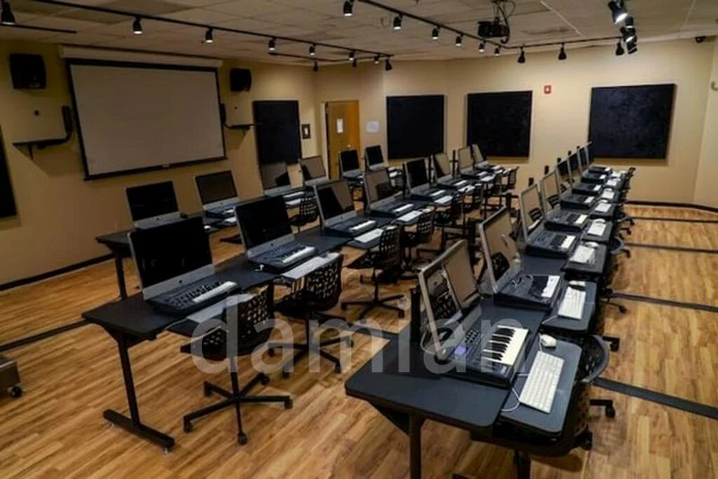 Mall Shop for Sale: High Street Centre - Image 1