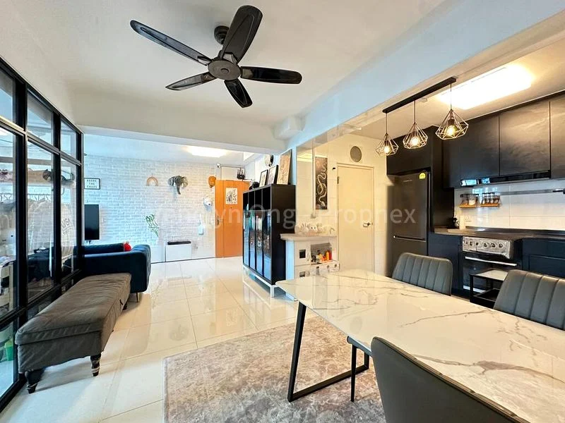 4 Room (4A) HDB for Rent in  116B Jalan Tenteram - Image 4
