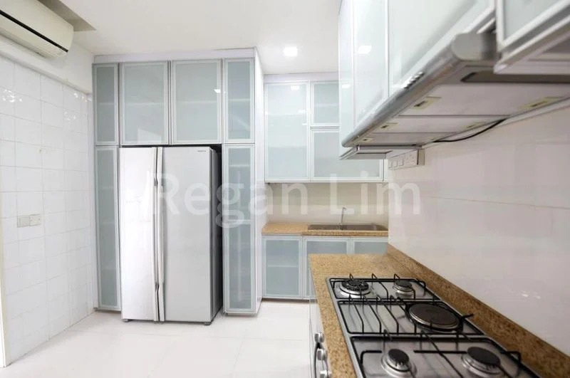 3 Bed Condo for Rent in  Nassim Jade - Image 7