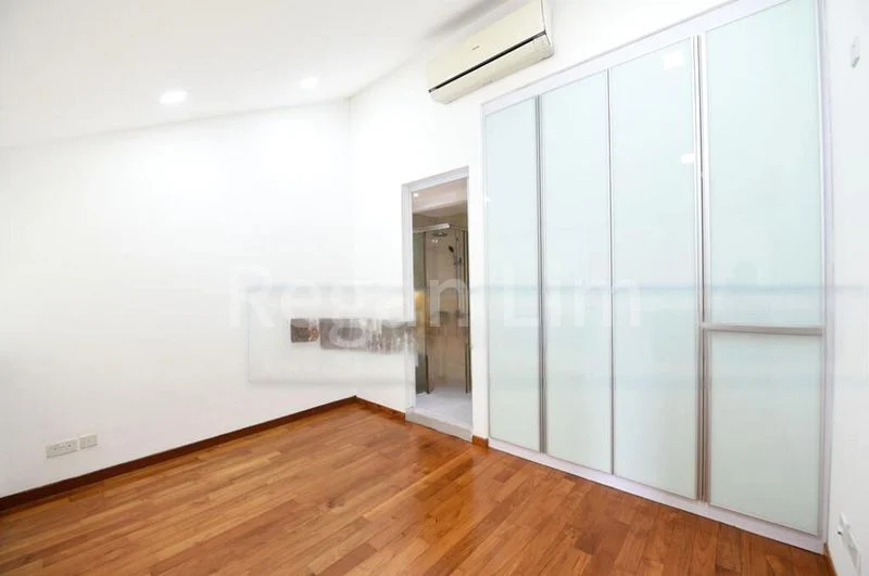 3 Bed Condo for Rent in  Nassim Jade - Image 6