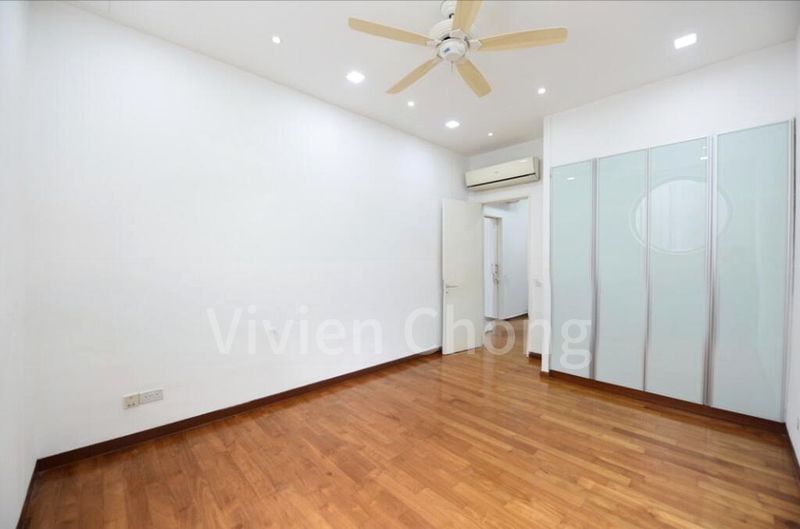 3 Bed Condo for Rent in  Nassim Jade - Image 4