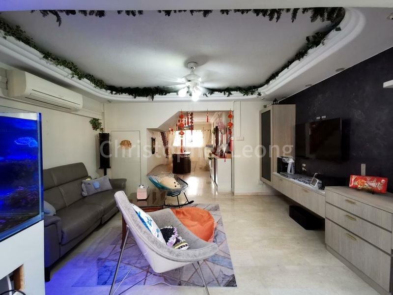 Maisonette HDB for Sale in 20 Joo Seng Road - Image 1