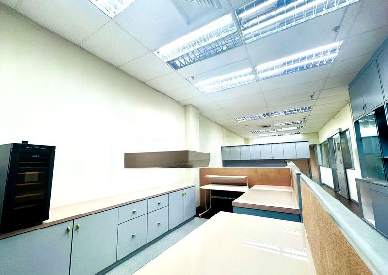 Shop / Shophouse for Sale: Jalan Besar Plaza - Image 2