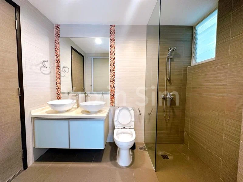 4 Bed Condo for Rent in  Landridge Condominium - Image 5