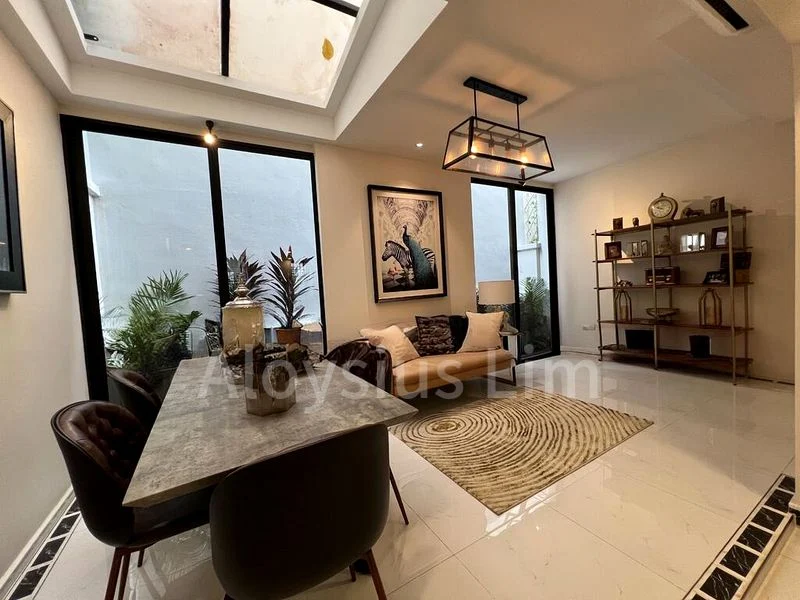 4 Bed Cluster House (Landed) for Sale in  Kew Gate - Image 2