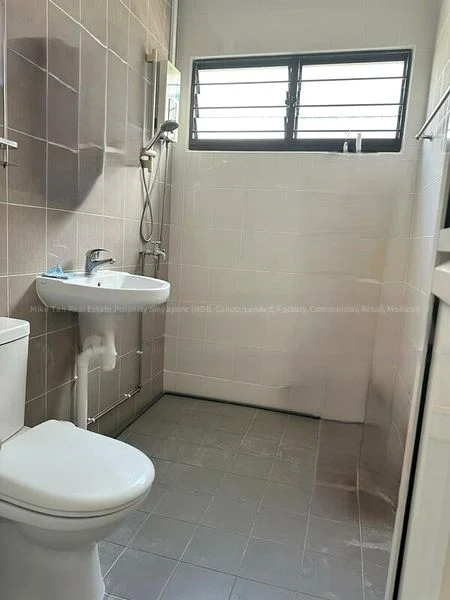 Master Room (HDB) for Rent in  467 Tampines Street 44 - Image 5