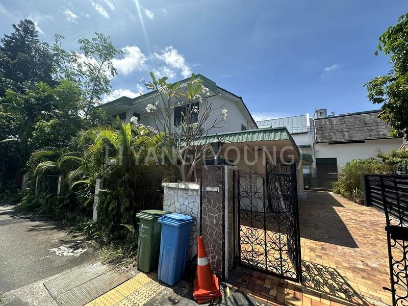 1 Bed Bungalow (Landed) for Rent in  Queen Astrid Gardens - Image 9