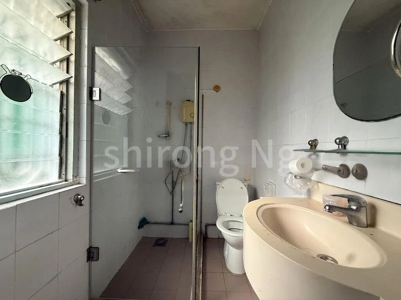 5 Bed Semi-Detached House (Landed) for Sale in Seletar Hills Estate - Image 3