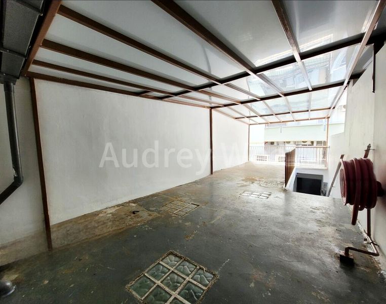 Shop / Shophouse for Sale: Jalan Besar Shophouse - Image 1