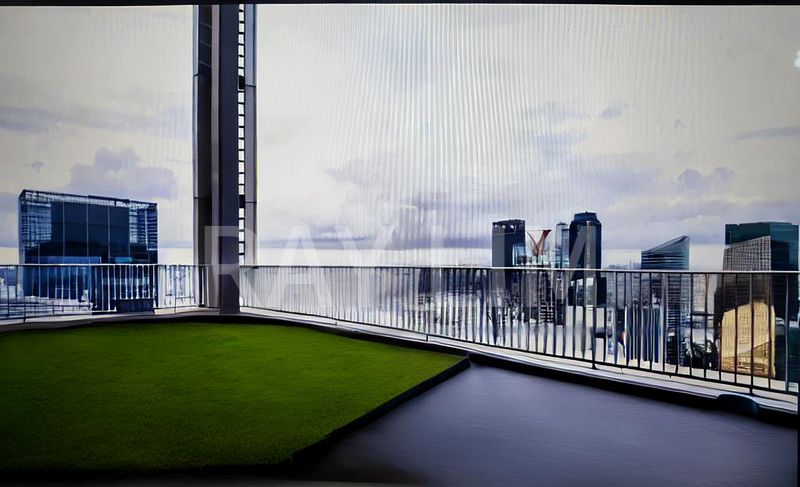 4 Bed Condo for Sale in  UIC Building - Image 3