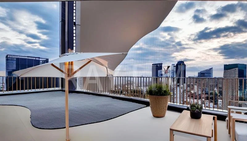 4 Bed Condo for Sale in  UIC Building - Image 2