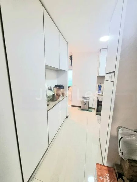 2 Bed Condo for Rent in  Normanton Park - Image 8