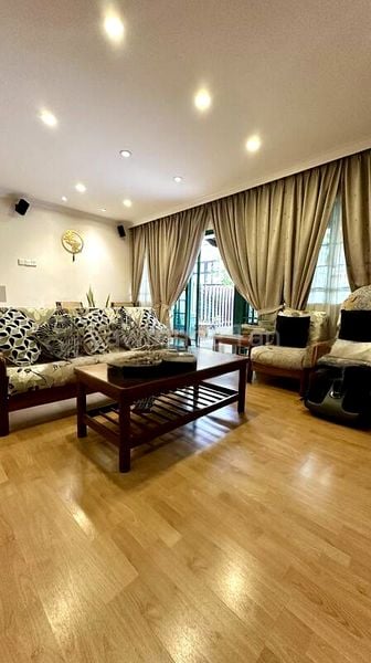 3 Bed Terraced House (Landed) for Sale in  Hong Leong Garden - Image 2