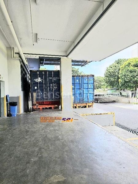 Warehouse for Rent: Shun Li Industrial Complex - Image 3
