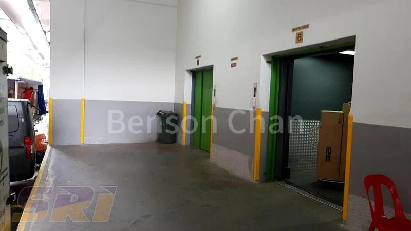 Warehouse for Rent: Shun Li Industrial Complex - Image 6