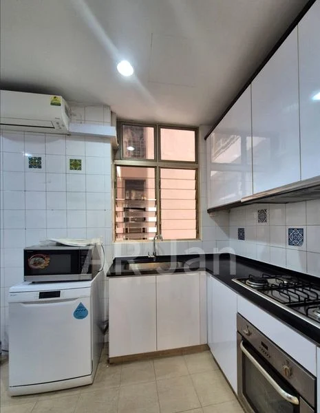 4 Bed Condo for Rent in Leonie Condotel - Image 15