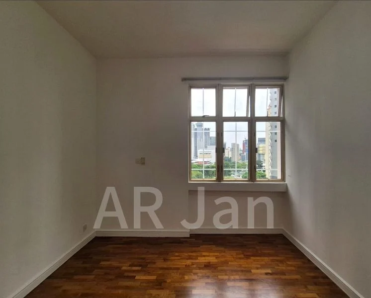 4 Bed Condo for Rent in Leonie Condotel - Image 6