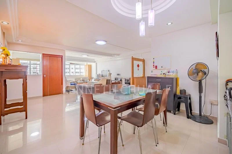 Executive HDB for Sale in  285A Toh Guan Road - Image 11