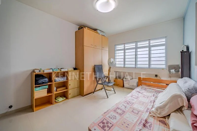 Executive HDB for Sale in  285A Toh Guan Road - Image 6