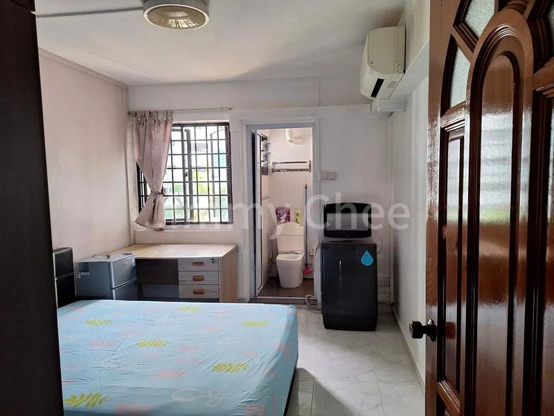 Jumbo HDB for Rent in  111 Woodlands Street 13 - Image 5