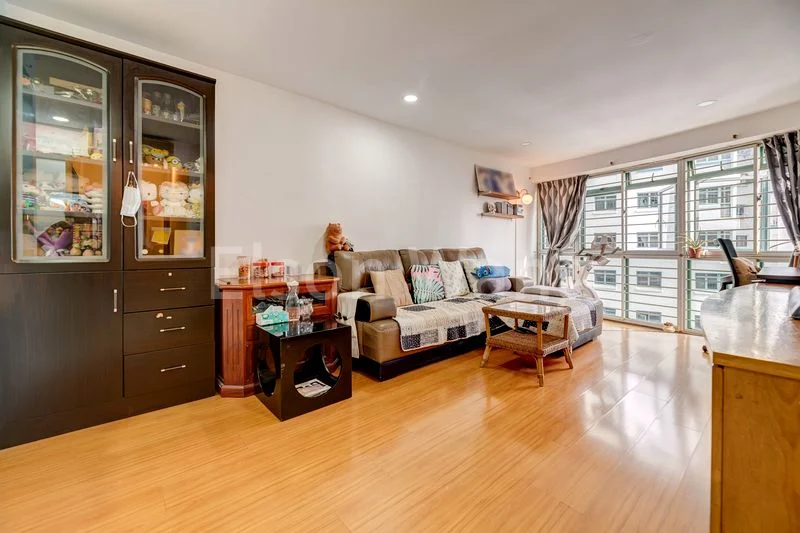 Executive HDB for Sale in  453 Choa Chu Kang Avenue 4 - Image 1