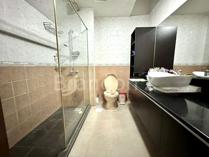 4 Bed Terraced House (Landed) for Sale in  Airview Park - Image 6