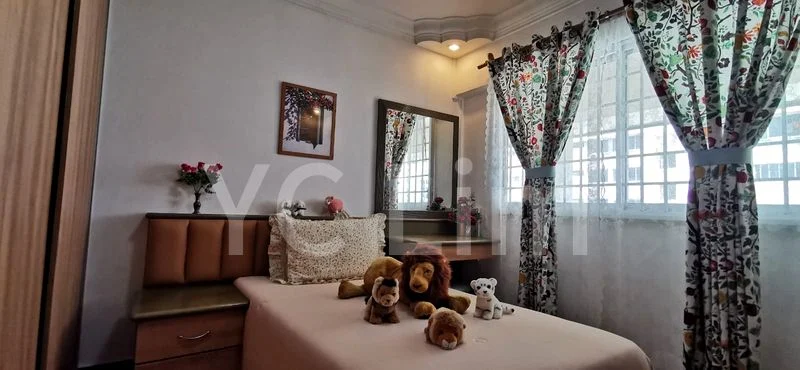 Common Room (HDB) for Rent in  858 Tampines Avenue 5 - Image 1