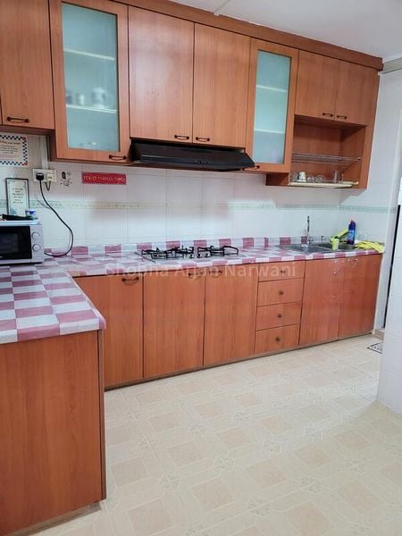 4 Room (4A) HDB for Rent in 323 Tampines Street 33 - Image 9