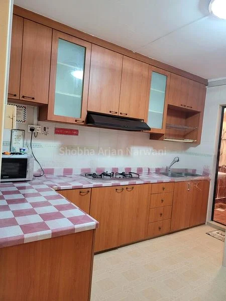 4 Room (4A) HDB for Rent in 323 Tampines Street 33 - Image 2