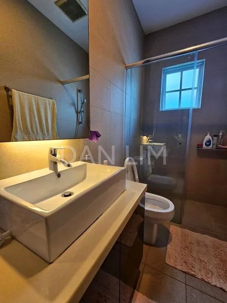 5 Bed Bungalow (Landed) for Sale in  Braddell Heights Estate - Image 3